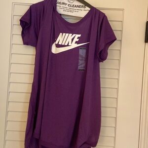 Nike purple tee 1x NWT